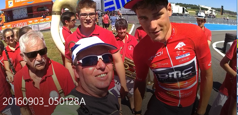 avec le maillot rouge.PNG